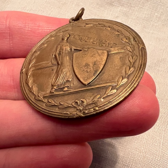 Vintage antique round gold achievement medal pendant shield engraved A. E. Young - Picture 5 of 9